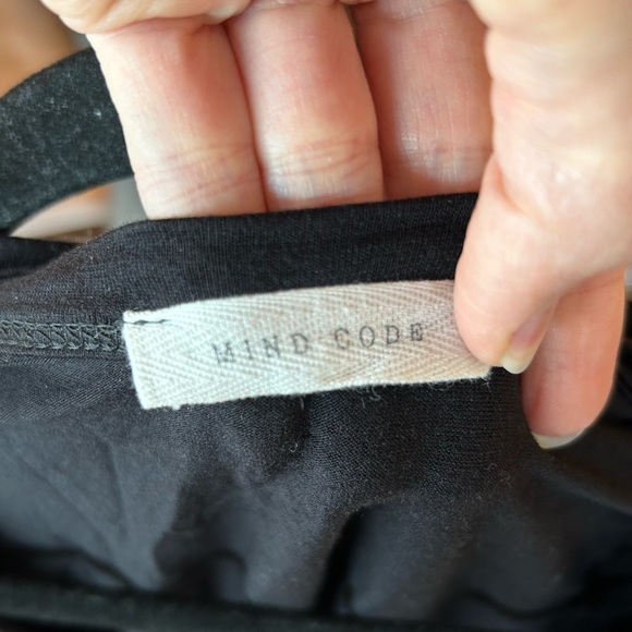 Mind Code Vintage V-Neck T-Shirt - Picture 3 of 4